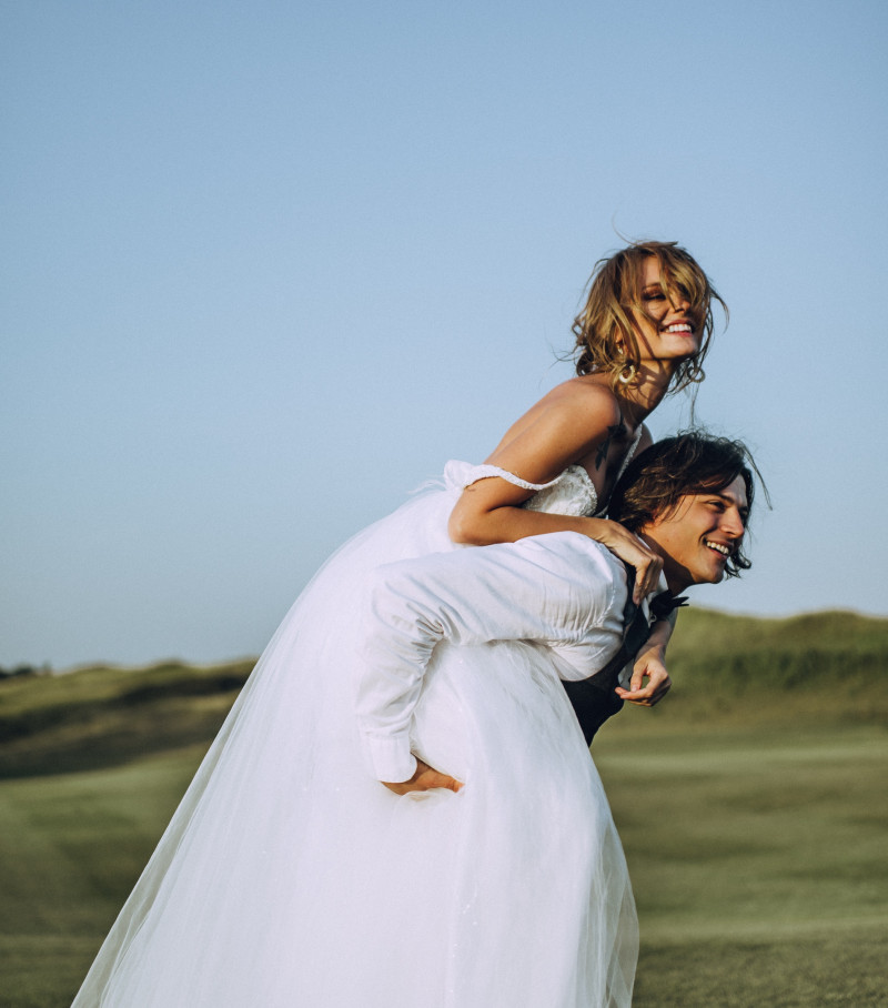 Anastasiya Scheglova featured in Golf Wedding, September 2018