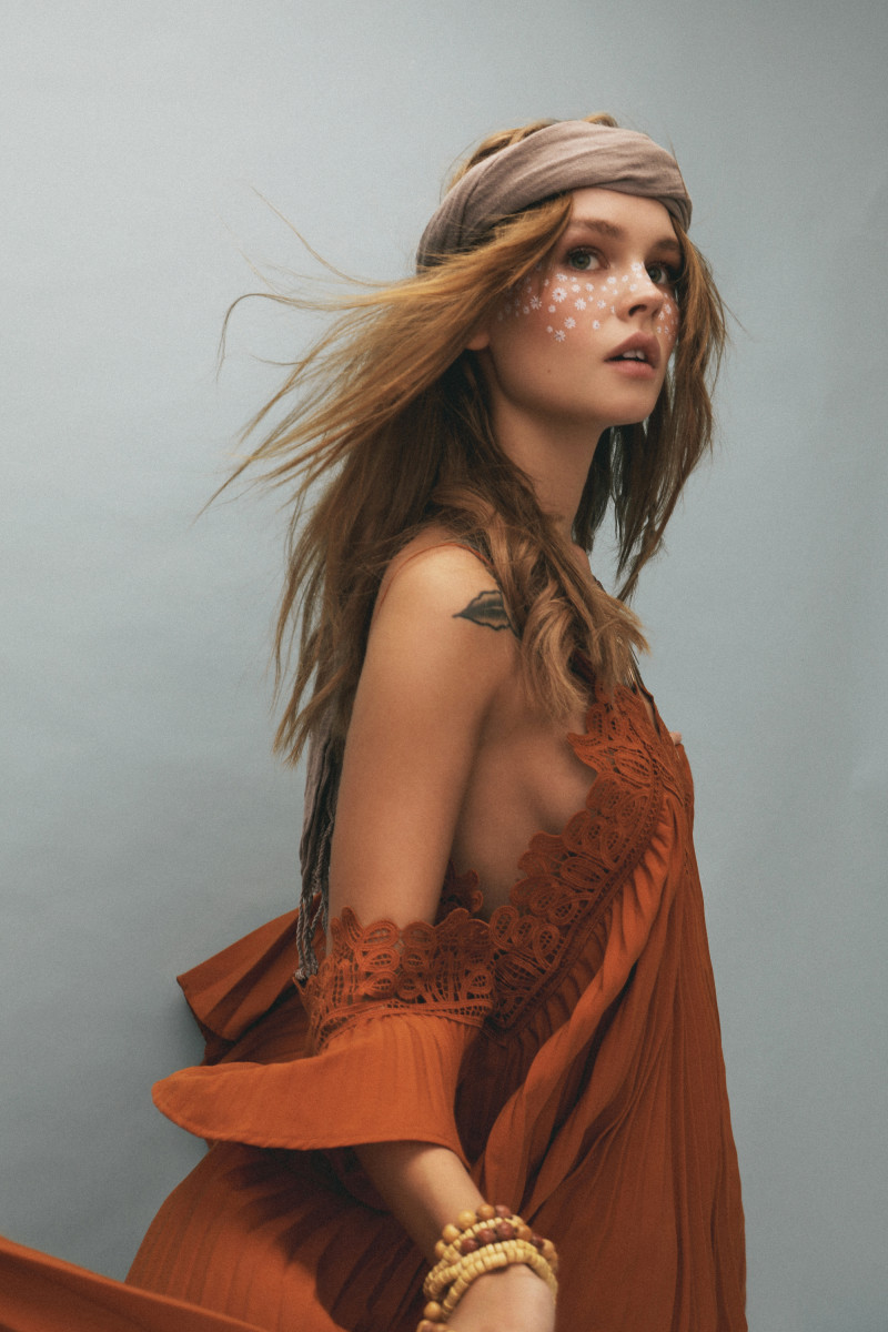 Anastasiya Scheglova featured in Anastasiya Scheglova, August 2018