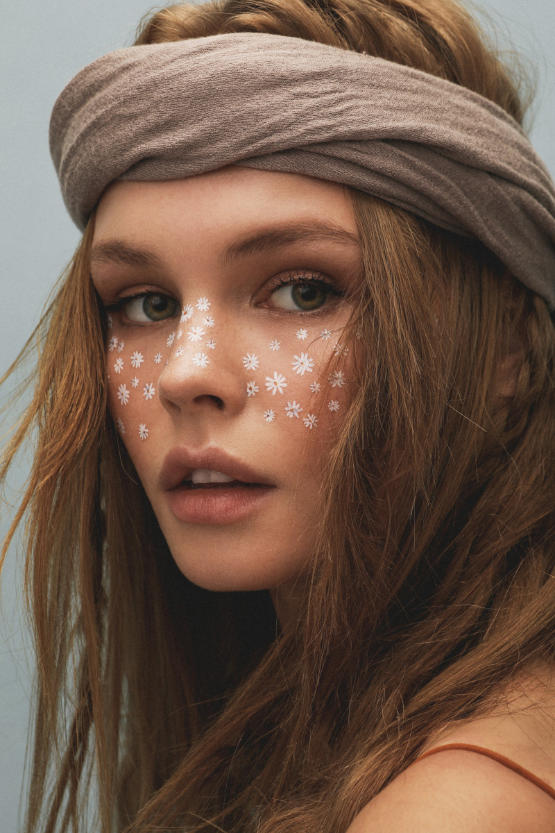 Anastasiya Scheglova featured in Anastasiya Scheglova, August 2018