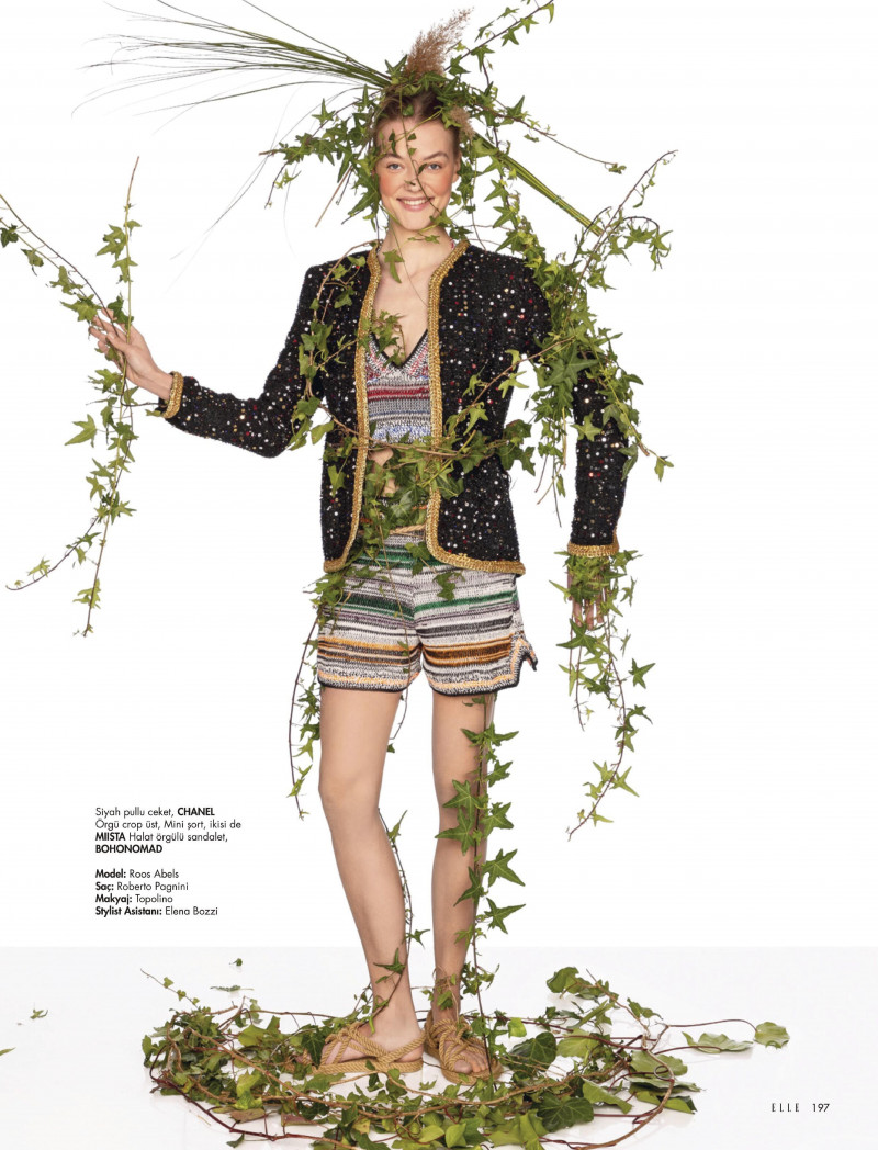 Roos Abels featured in Yemyesil Moda, May 2022