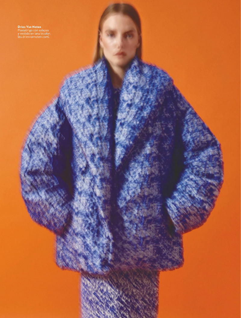Roos Abels featured in Mini vs Maxi, September 2022