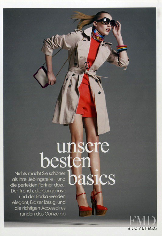 Valeria Dmitrienko featured in Unsere Besten Basics, May 2009