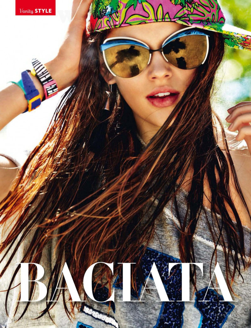 Victoria Lee featured in Baciata dal Sole, May 2014