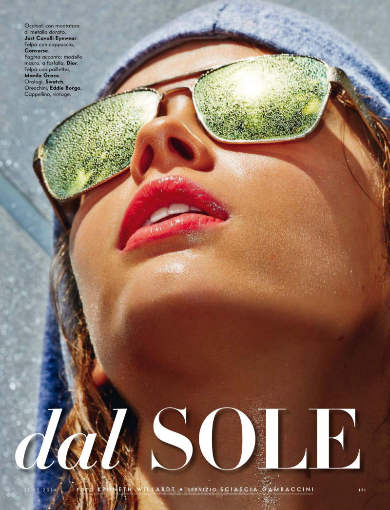 Victoria Lee featured in Baciata dal Sole, May 2014