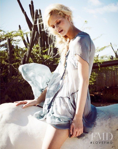 Nadine Leopold featured in I\'m in the mood for love, June 2012