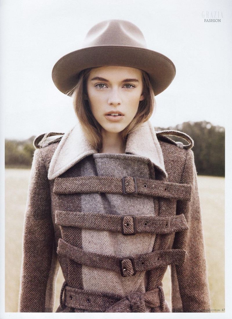 Victoria Lee featured in True Grit, October 2015