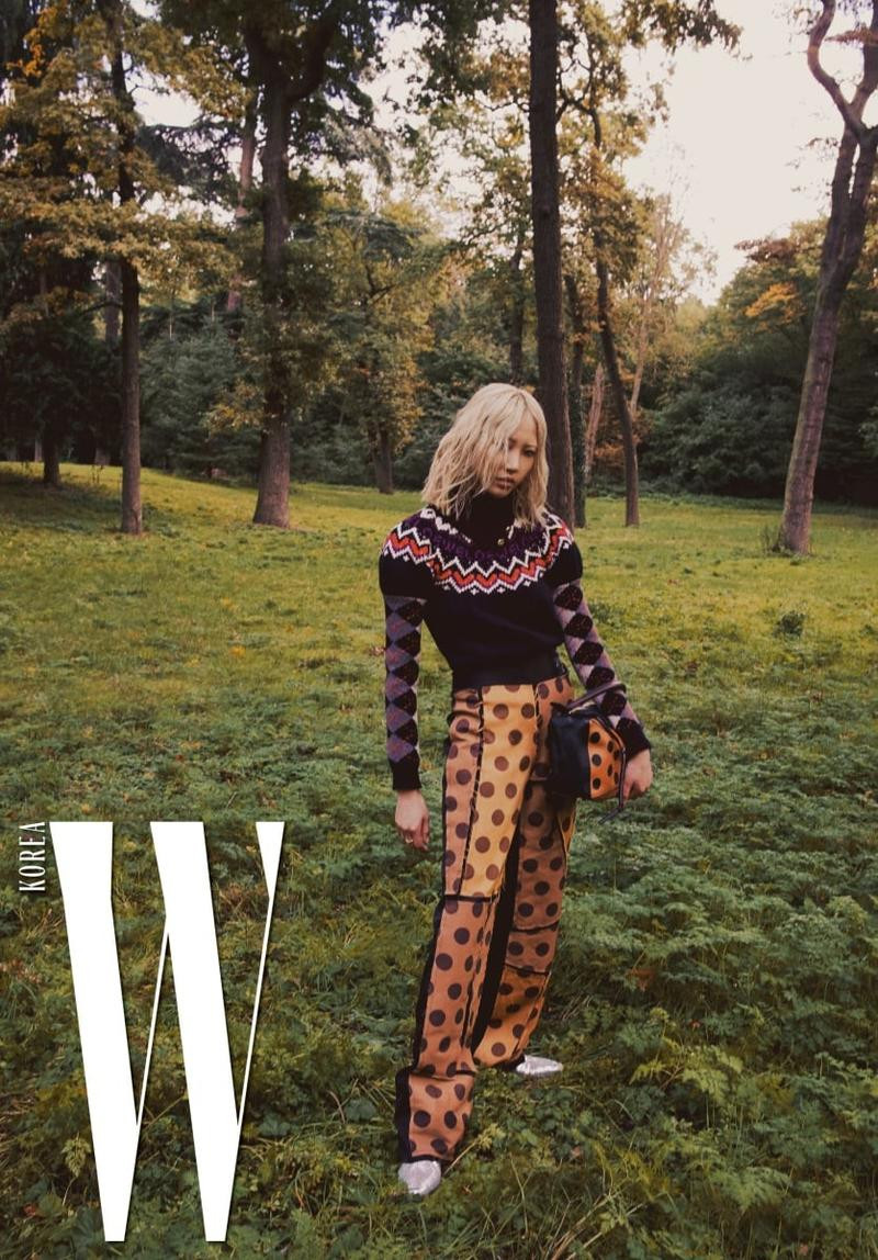 Soo Joo Park featured in Special Loewe, November 2017