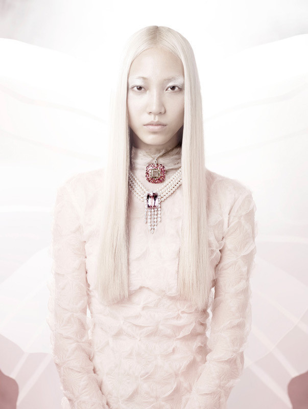 Soo Joo Park featured in Enchanting Sparkling and Flying, September 2012
