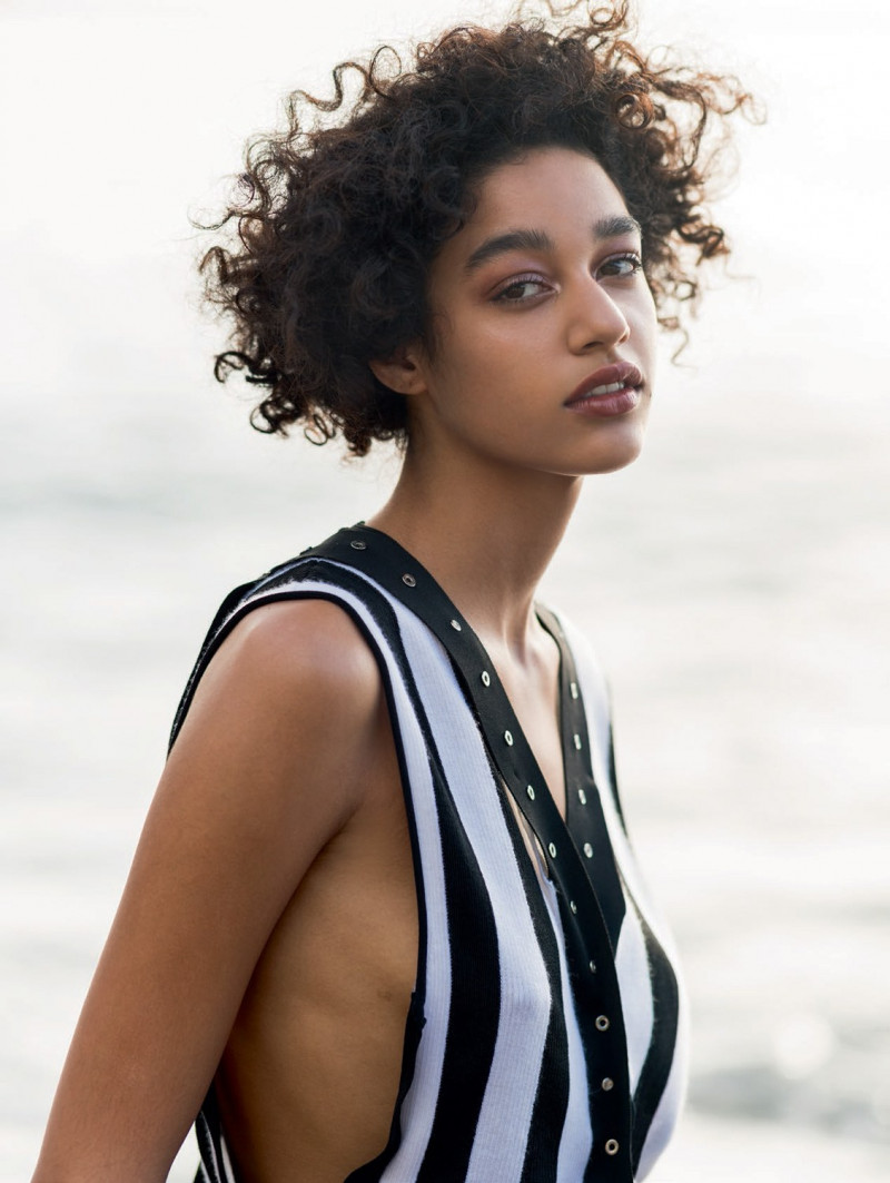 Damaris Goddrie featured in Damaris Goddrie, April 2017