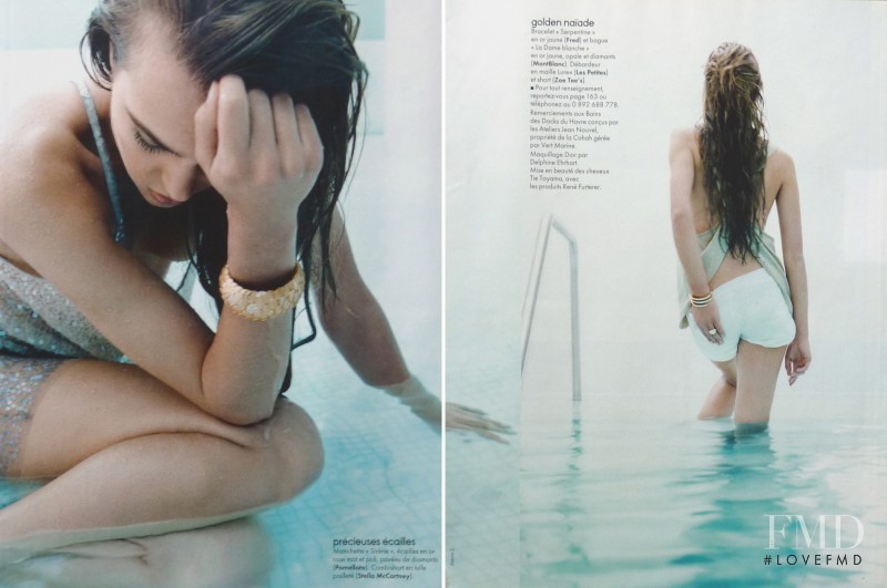 Stephanie van Arendonk featured in Comme Un Poisson Dans L\'Or, April 2009