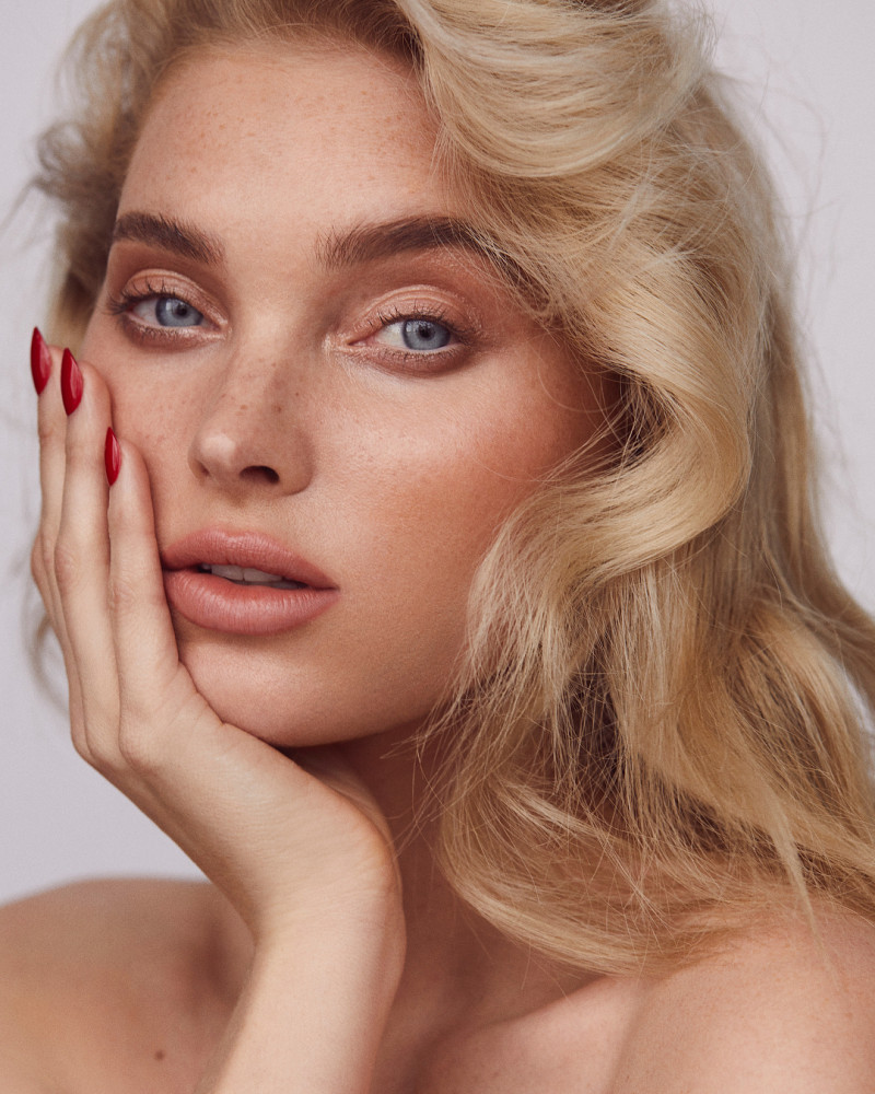 Elsa Hosk featured in Elsa Hosk, September 2018