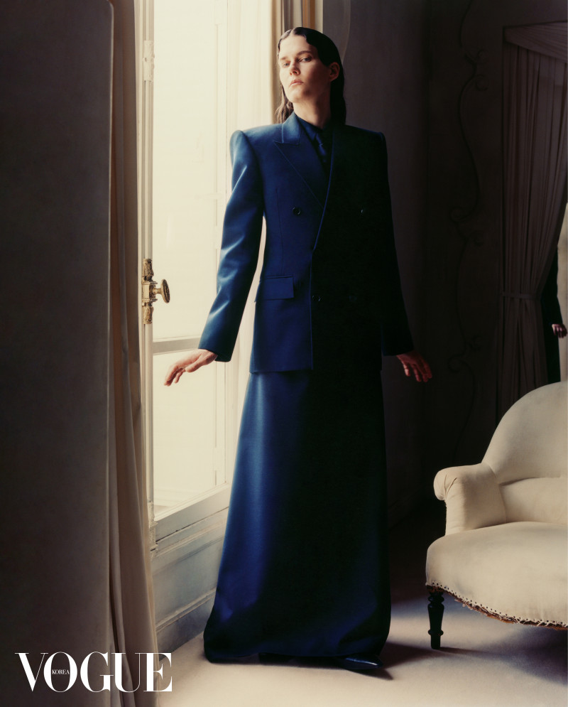 Demna\'s muse, the face of Balenciaga and couture, September 2023