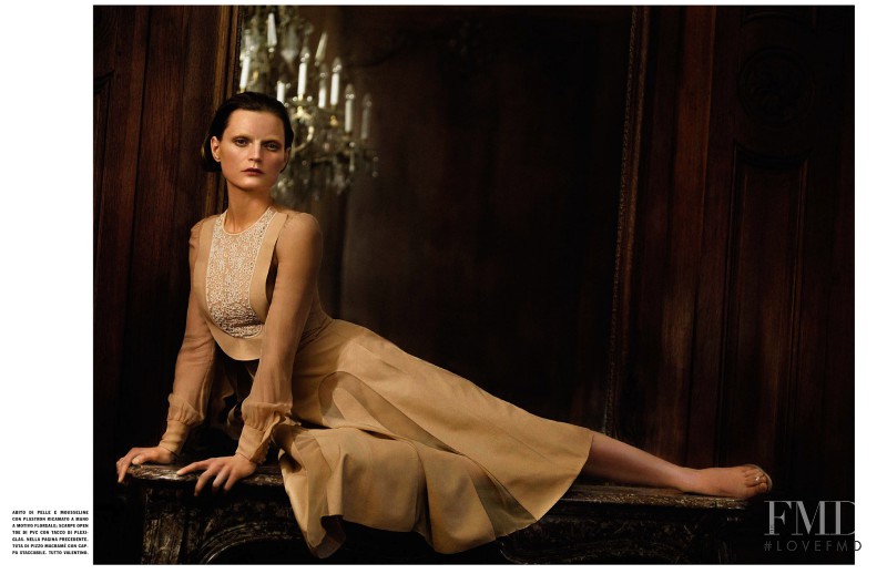 Guinevere van Seenus featured in Back To The Dreamy Elegance, March 2013
