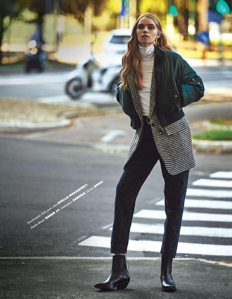 Molly Hamlyn featured in Jeans zum staunen, January 2022