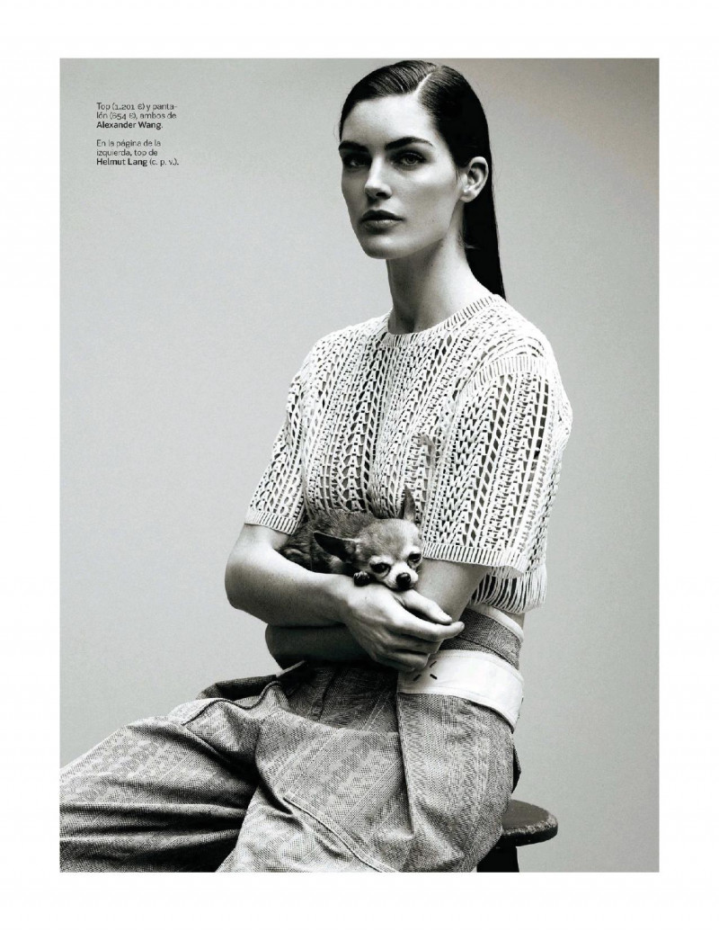 Hilary Rhoda featured in Identidad Americana, July 2014