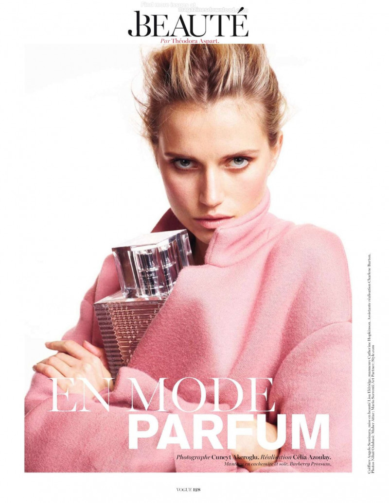 Cato van Ee featured in En Mode Parfum, February 2014