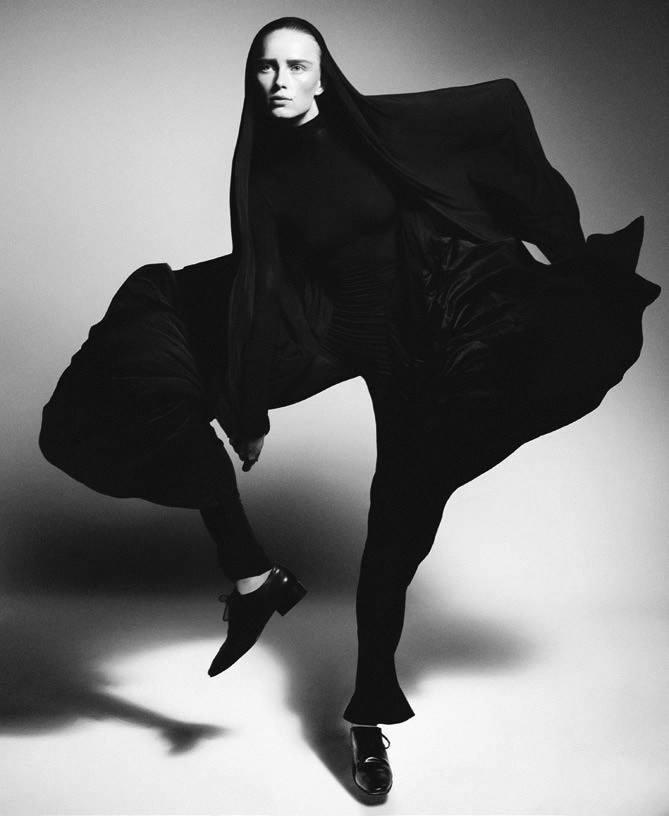 Rianne Van Rompaey featured in Oeuvres Au Noir, September 2023