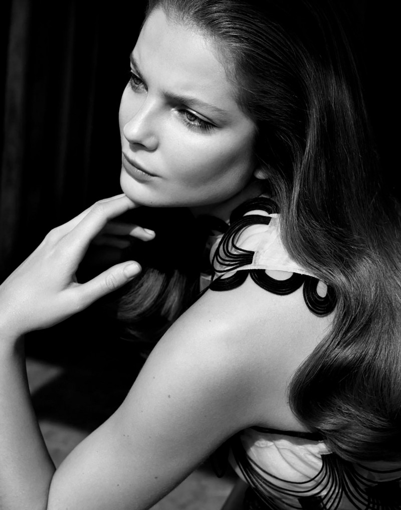 Eniko Mihalik featured in Close To The Heart, March 2009