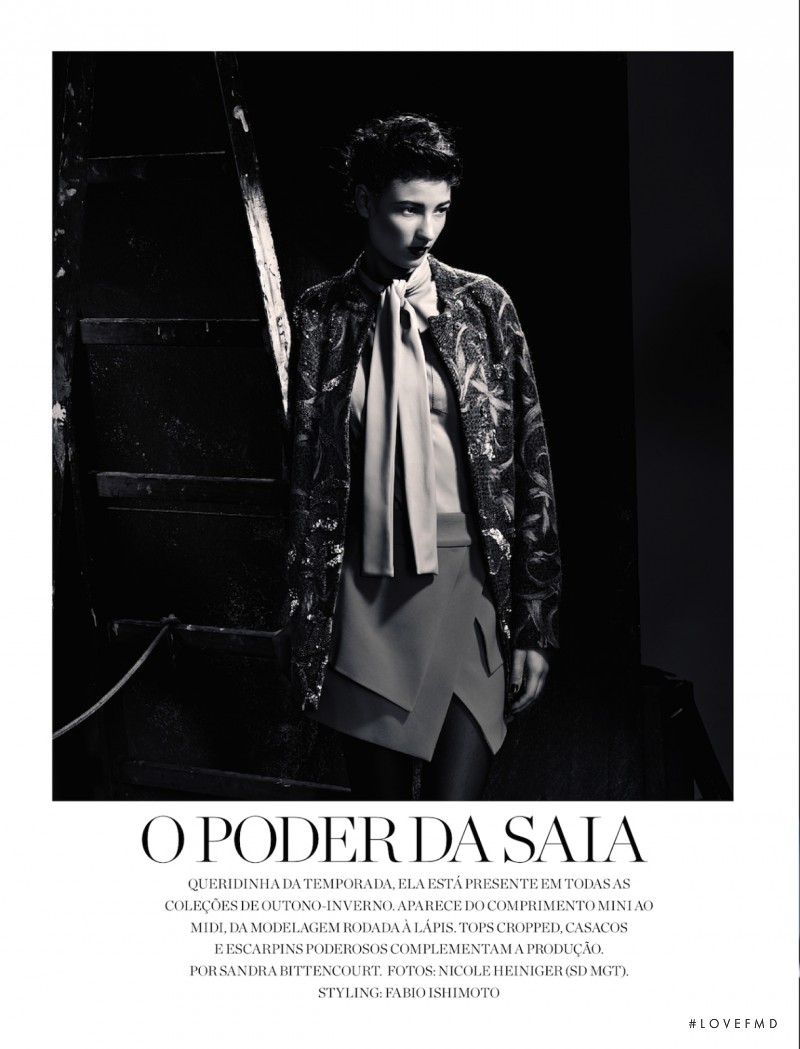 Débora Müller featured in O Poder Da Saia, March 2013