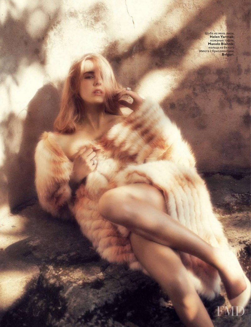 Lisanne de Jong featured in Imperial Hunting, November 2010