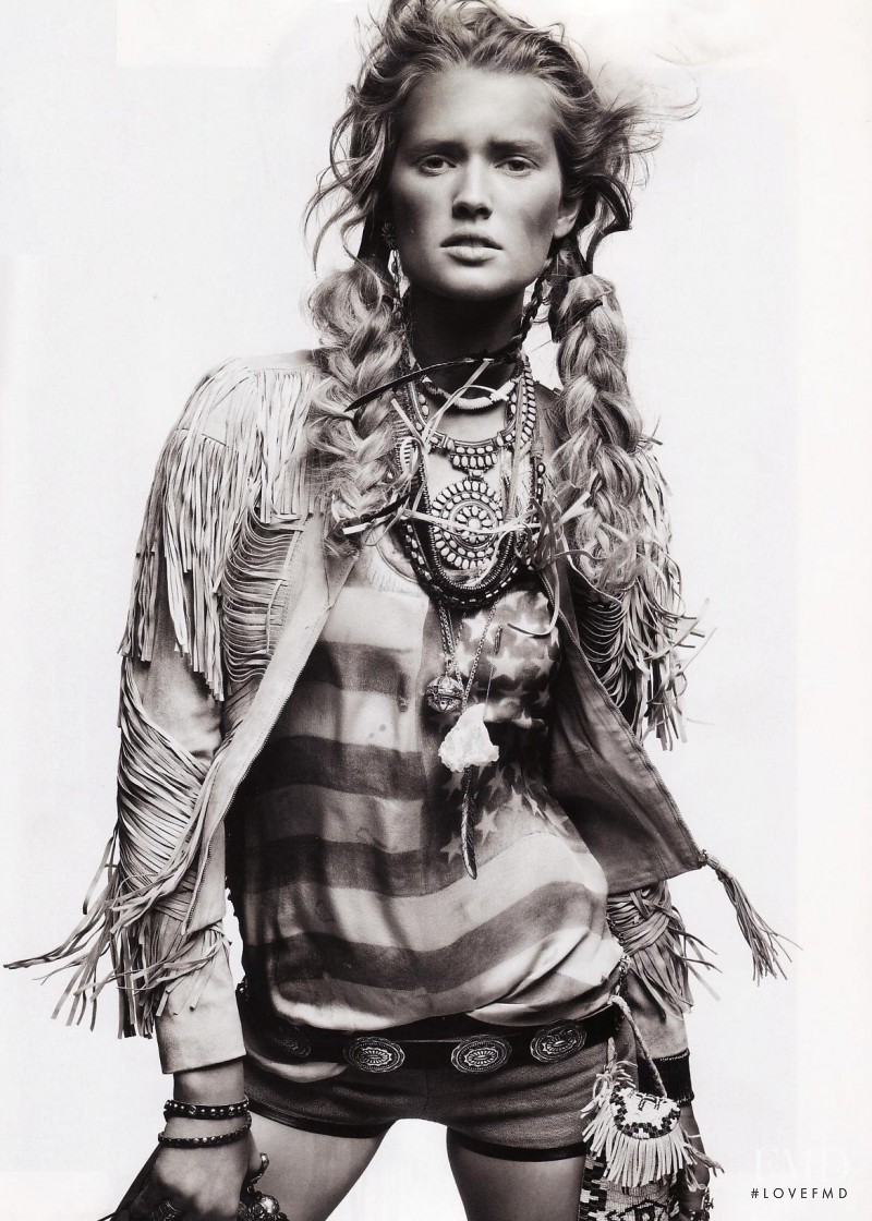 Toni Garrn featured in Reserva India, April 2011