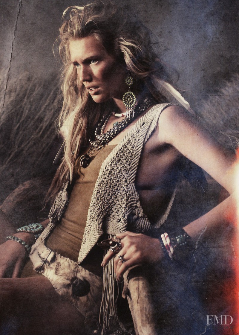 Toni Garrn featured in Reserva India, April 2011