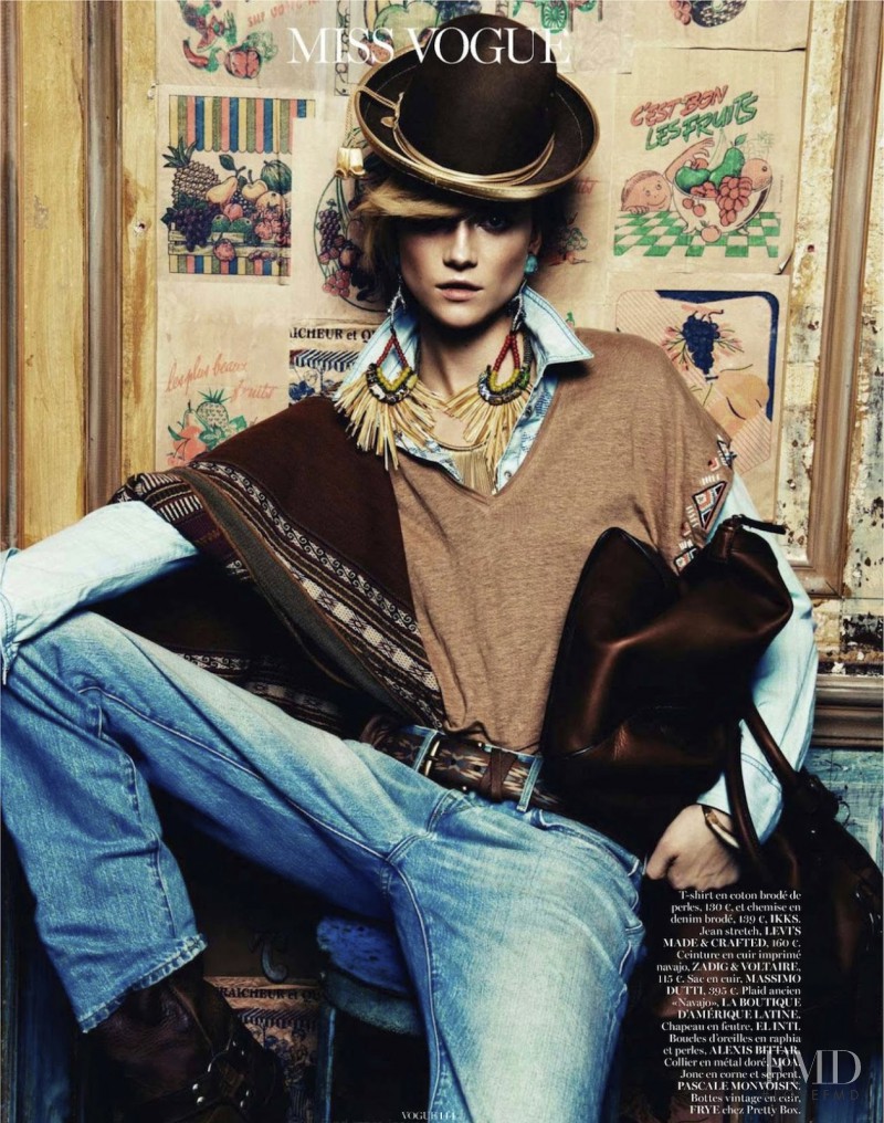 Kasia Struss featured in Aux Portes De Cuzco, April 2013