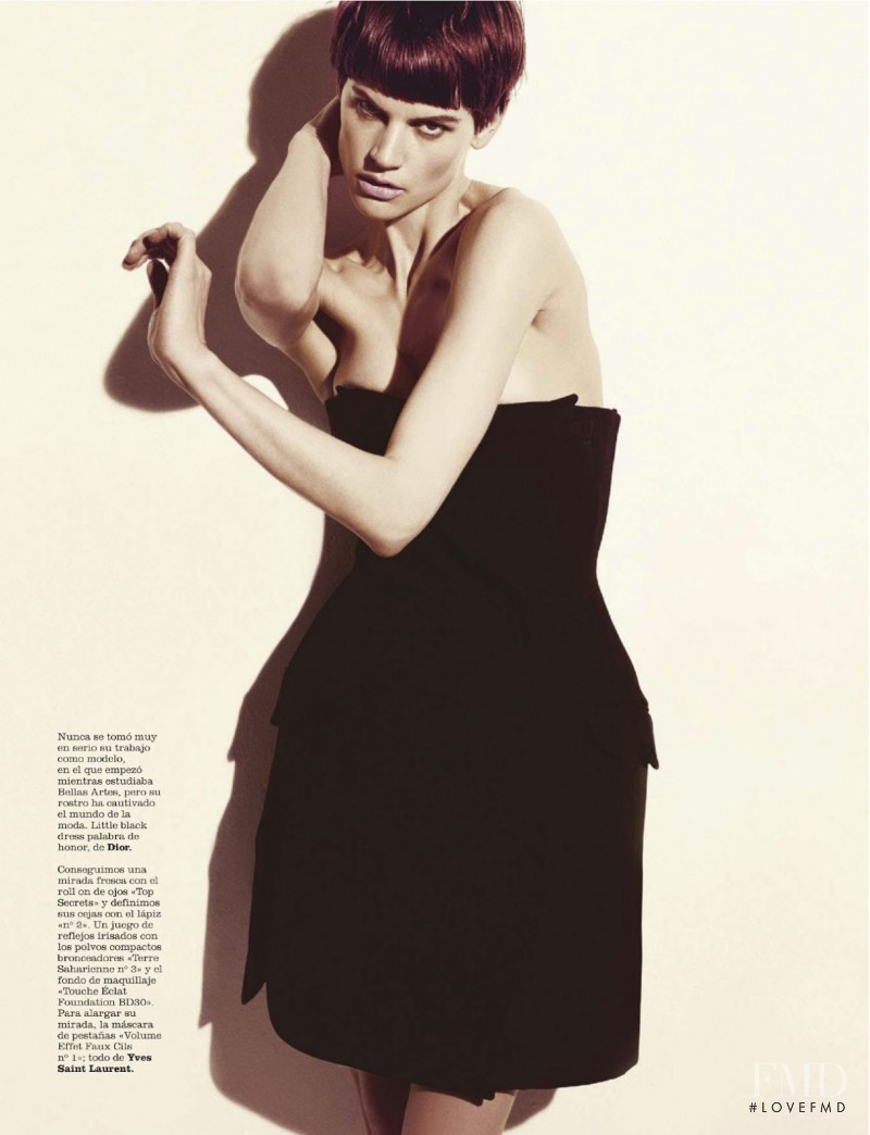 Saskia de Brauw featured in La Modelo Accidental, April 2013