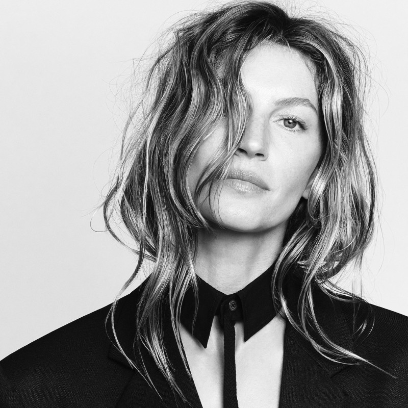 Gisele Bundchen featured in Gisele, September 2022