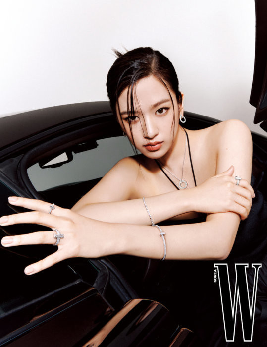 Tiffany T1 And Ives\'s Ahn Yu-jin Meet, July 2022