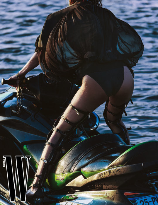 The Fashion That Divides Land And Sea, July 2022