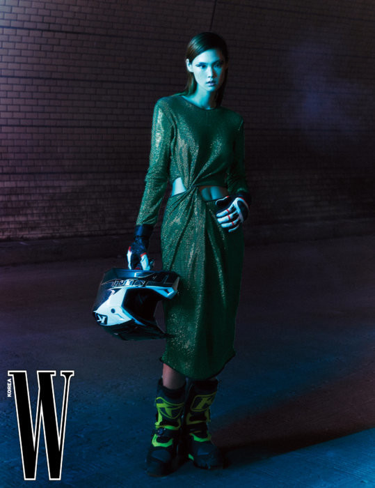 The Fashion That Divides Land And Sea, July 2022