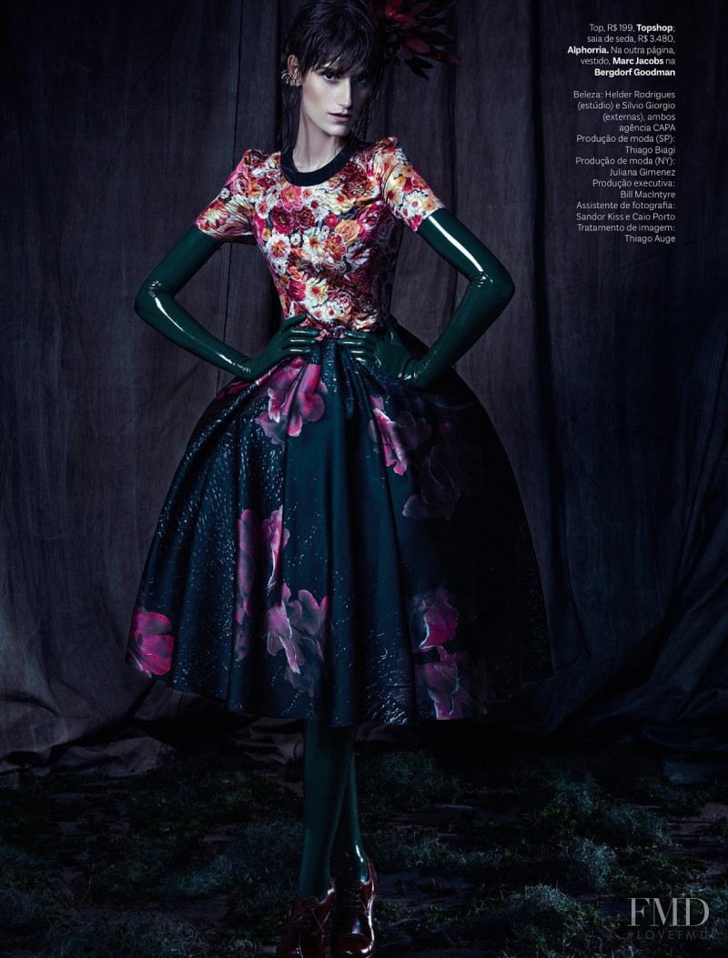 Daiane Conterato featured in Jardim De Inverno, April 2013