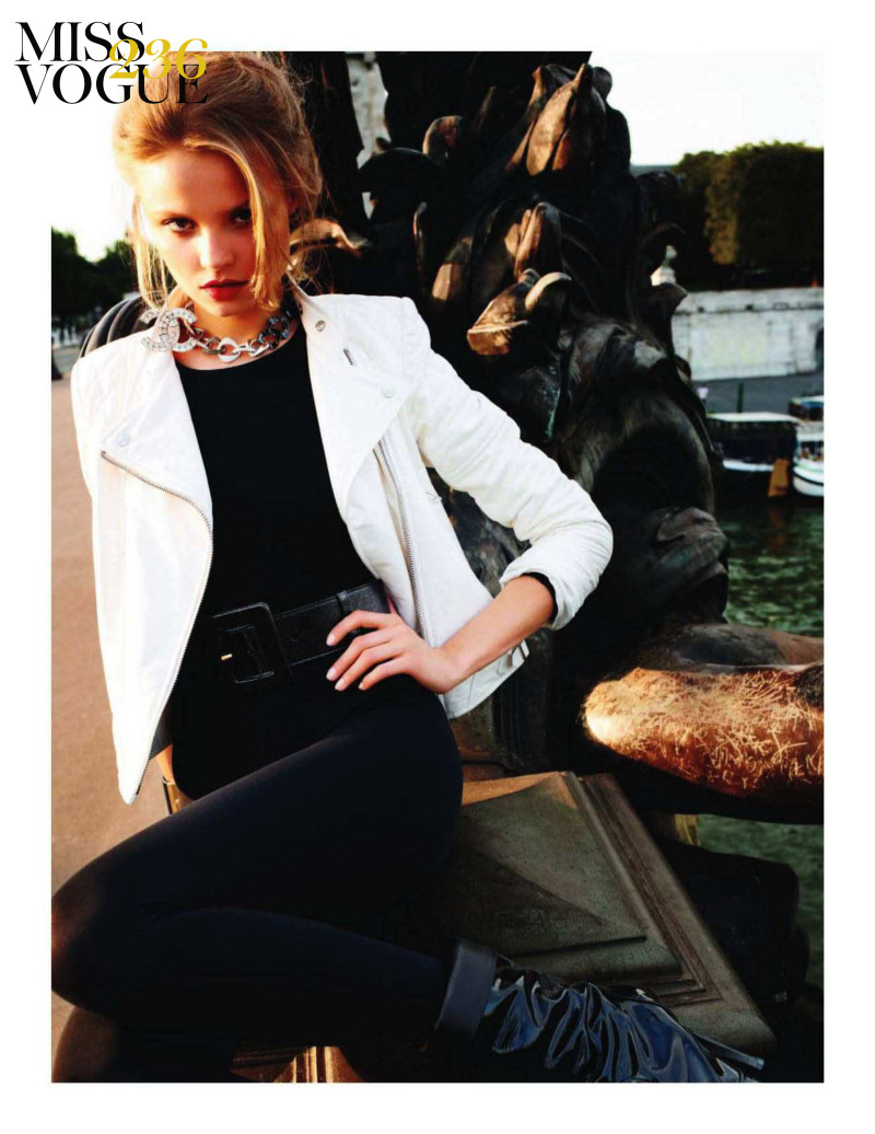 Magdalena Frackowiak featured in Parisienne, October 2011