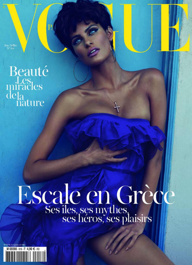 Isabeli Fontana featured in Canicule, June 2011