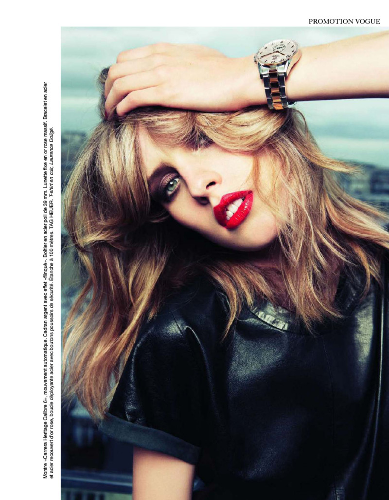 Julia Frauche featured in Au Temps Pour Soi, December 2011