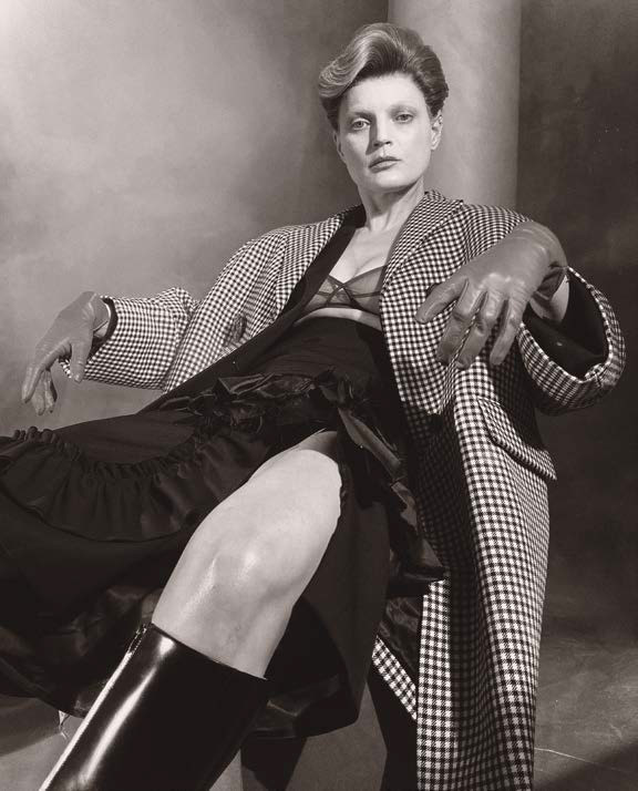 Guinevere van Seenus featured in Ère Victorieuse, February 2020