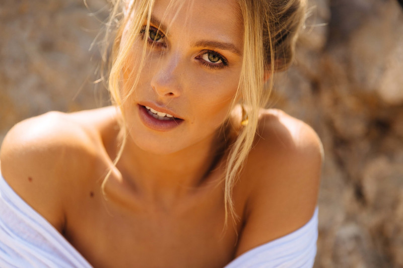 Natalie Jayne Roser featured in Natalie Jayne Roser, October 2018