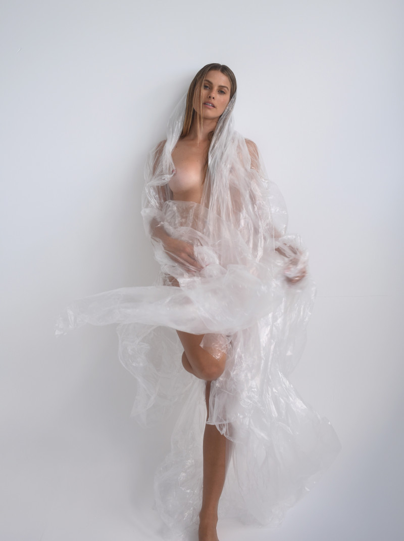 Natalie Jayne Roser featured in Natalie Jayne Roser, December 2022