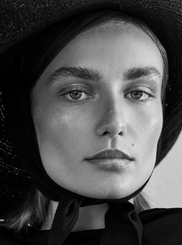 Andreea Diaconu featured in Andreea Diaconu, September 2017