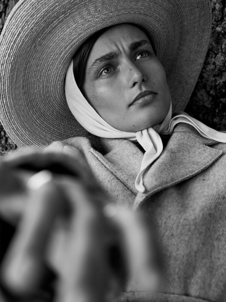 Andreea Diaconu featured in Andreea Diaconu, September 2017