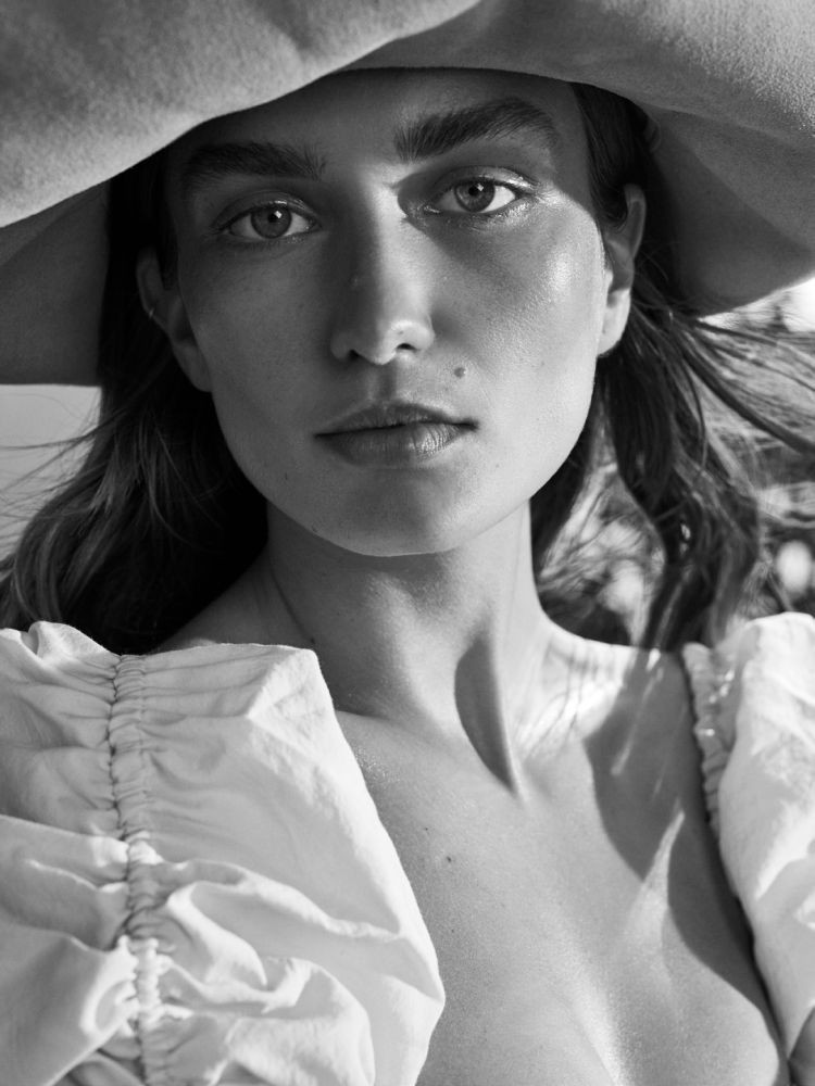 Andreea Diaconu featured in Andreea Diaconu, September 2017