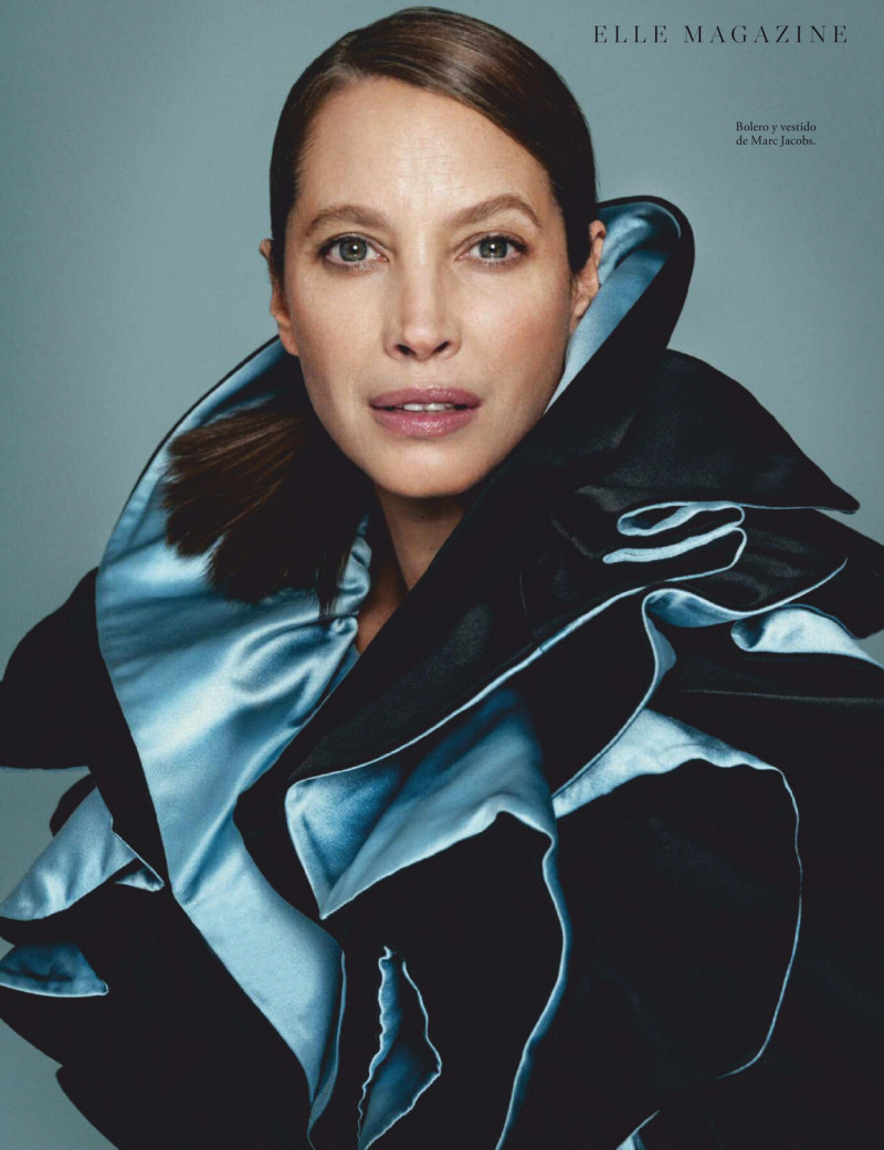 Christy Turlington featured in Ella suma, April 2020