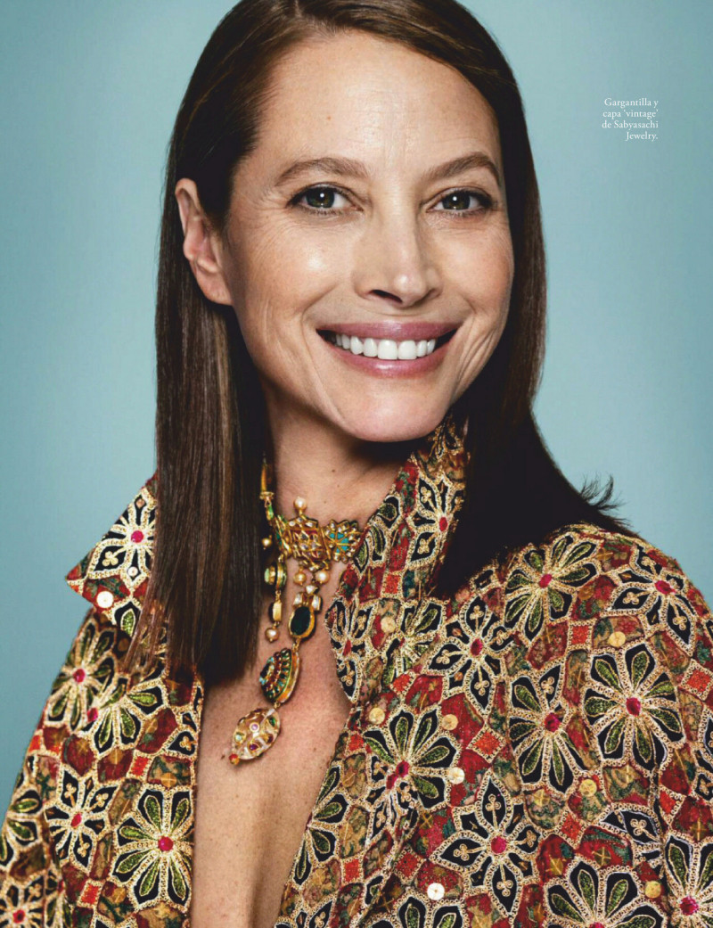 Christy Turlington featured in Ella suma, April 2020