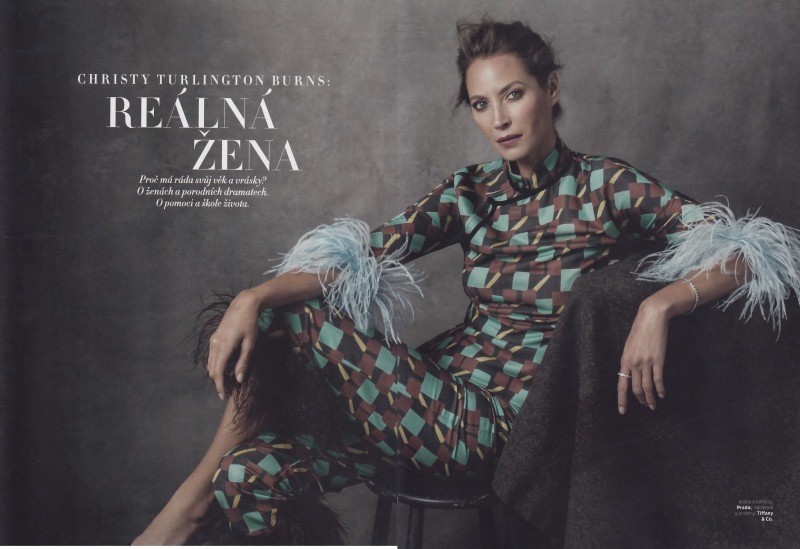 Christy Turlington featured in Realna zena, April 2017