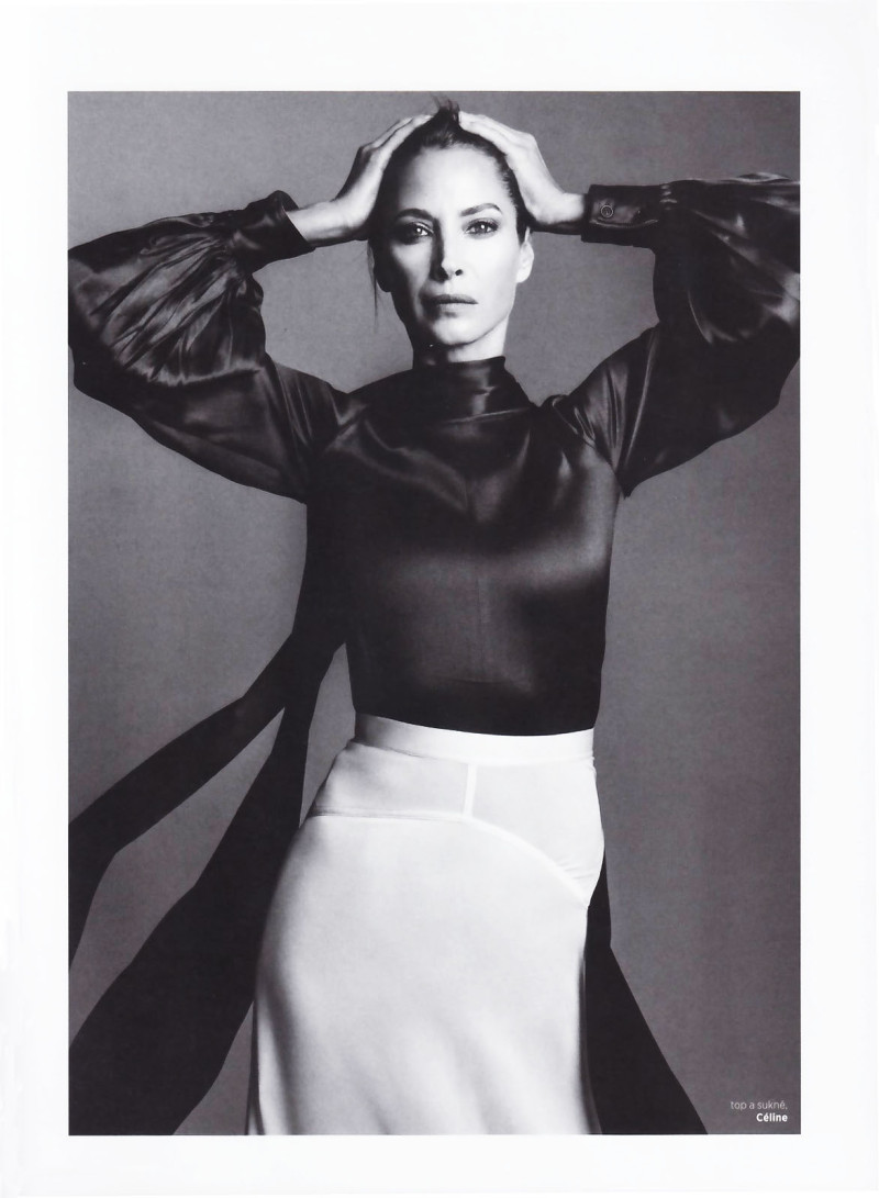 Christy Turlington featured in Realna zena, April 2017