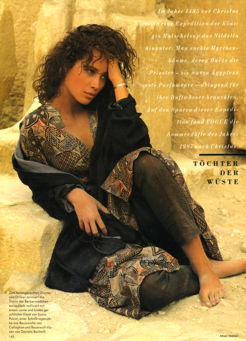 Christy Turlington featured in Tochter der Wuste, June 1987