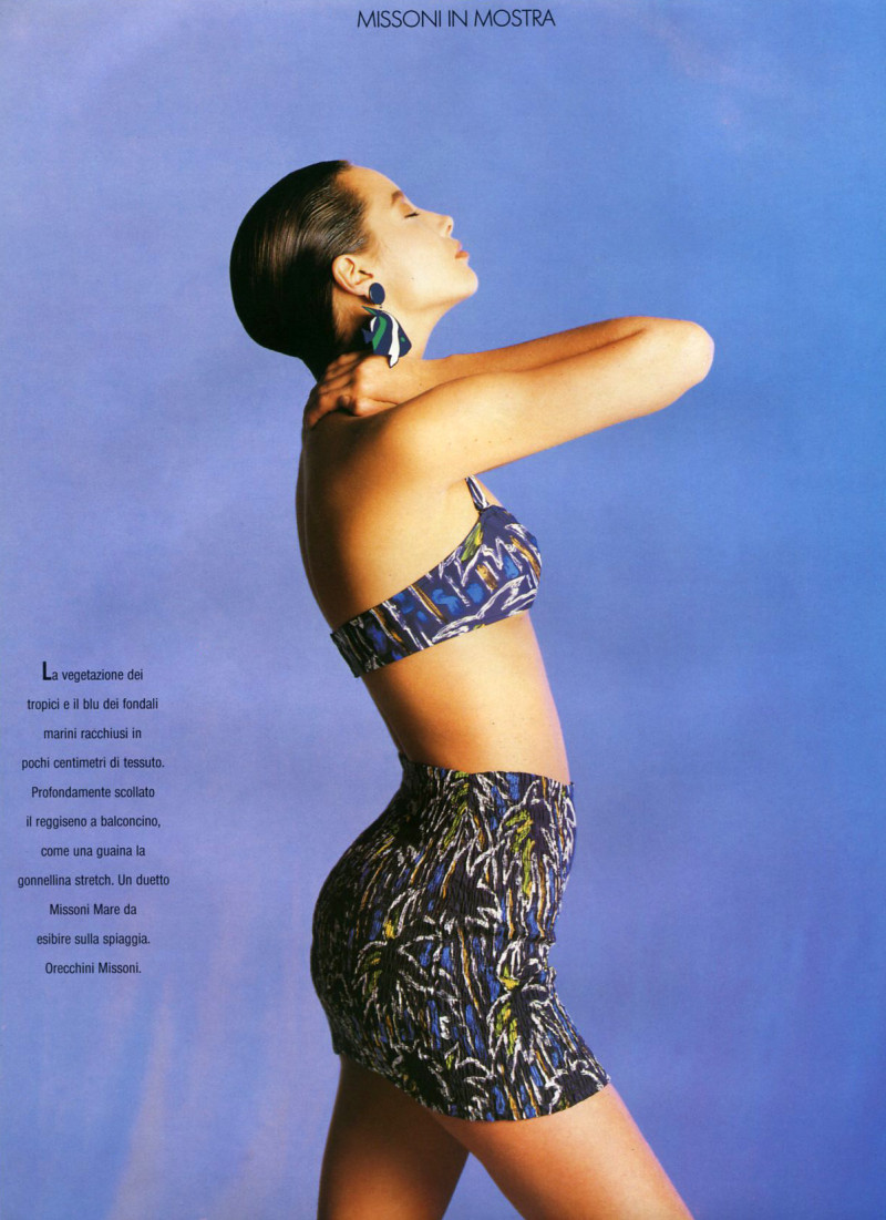 Christy Turlington featured in Freschi di stampa, February 1988