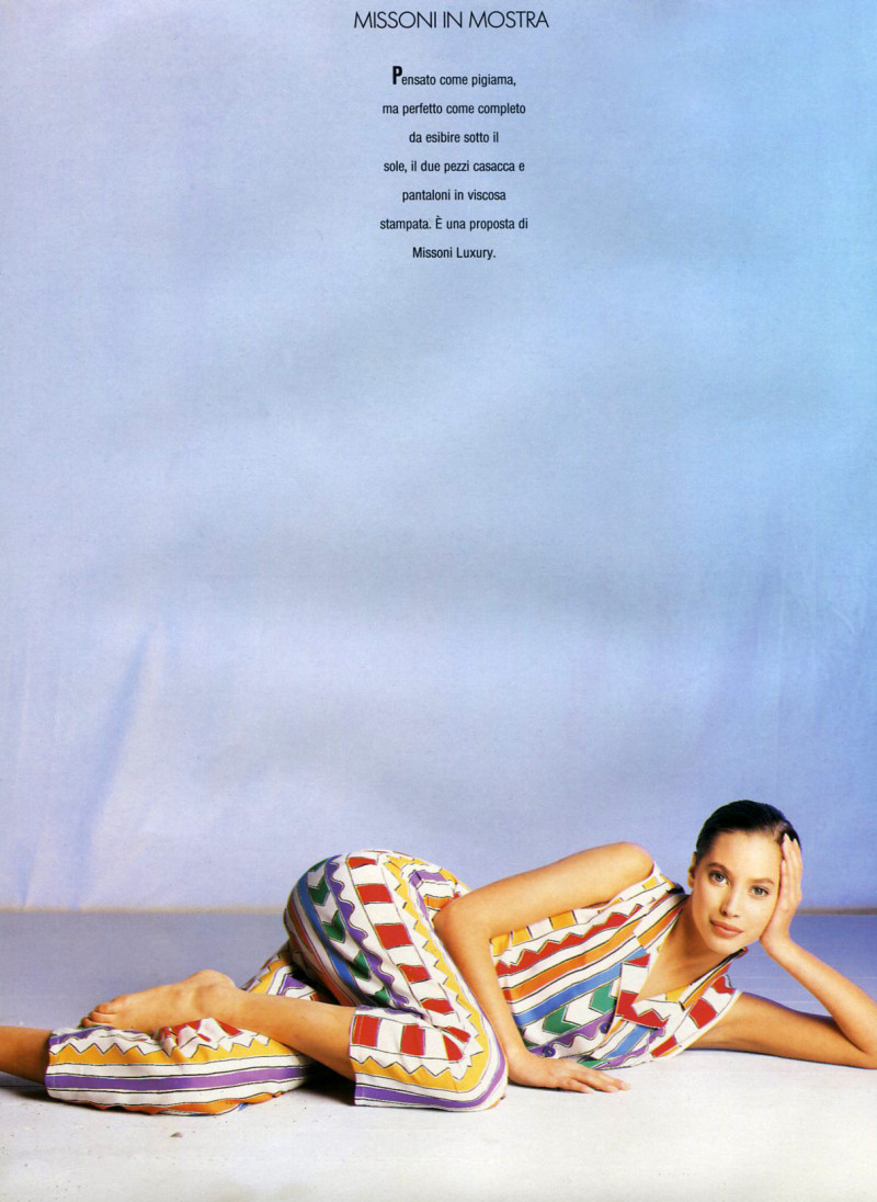 Christy Turlington featured in Freschi di stampa, February 1988