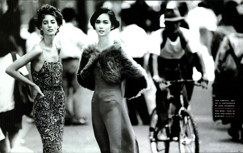 Christy Turlington featured in Trionfa la moda italiana in Giappone, November 1990